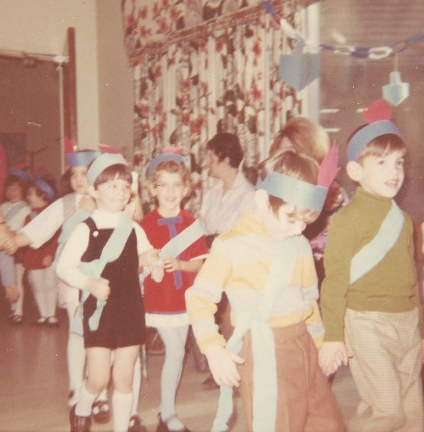 Children dressed as Native Americans celebrating Thanksgiving at the Wayne Y. 
