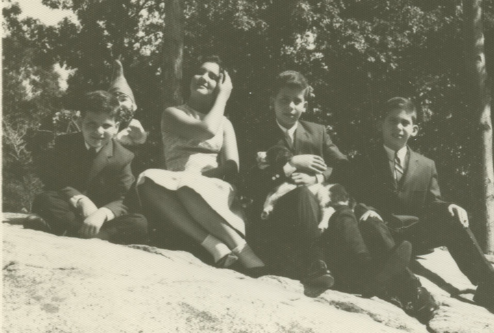 Beth Hollander with her children