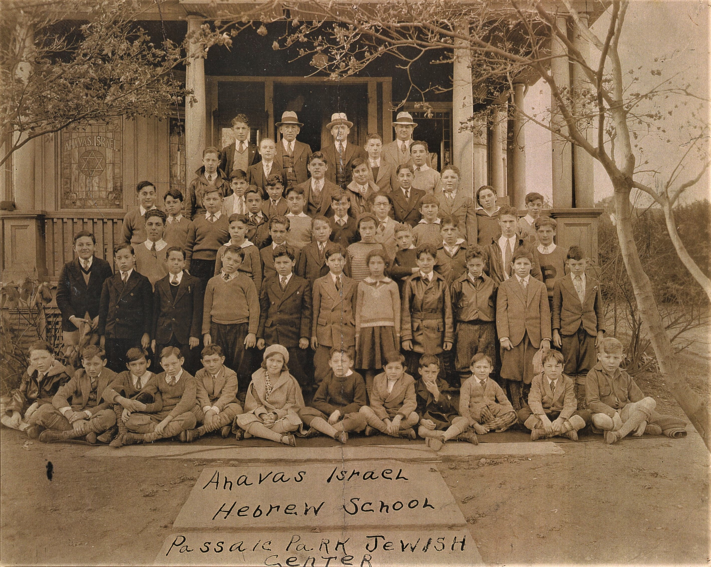 Ahavas (Adas) Israel Hebrew School, Passaic Park Jewish Center, students group photo