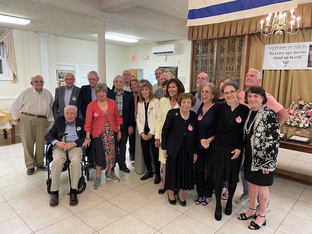Group of poeple delivered by Dr. Joelson