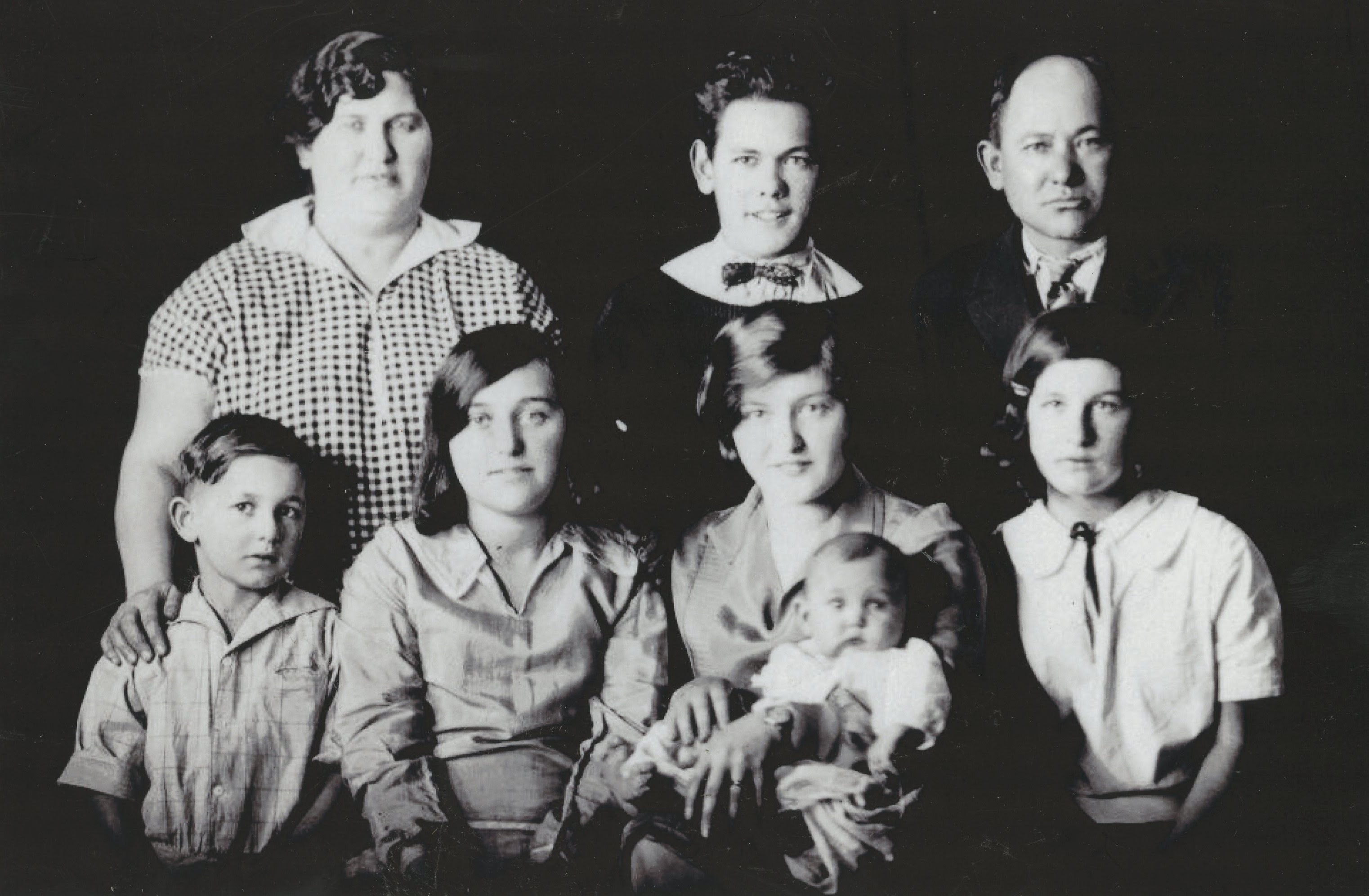 Spector family photo, West New York, NJ, 1920s