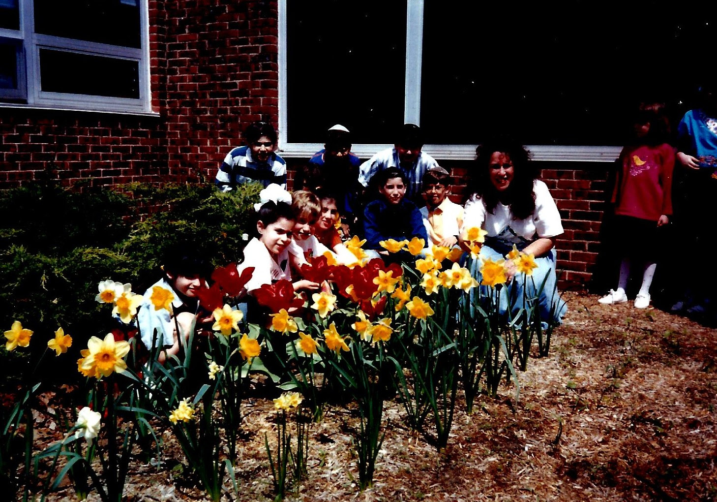 Paramus NJ Yavneh students enjoying flowers