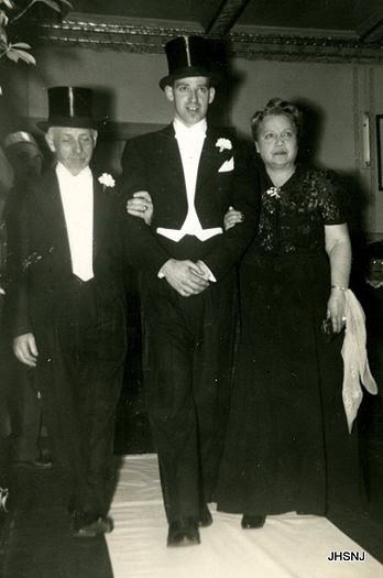 Northern New Jersey, Wedding procession down the aisle, Groom, Irving Tribucher, Harry Tribucher, Jennie Tribucher, tails, top hats