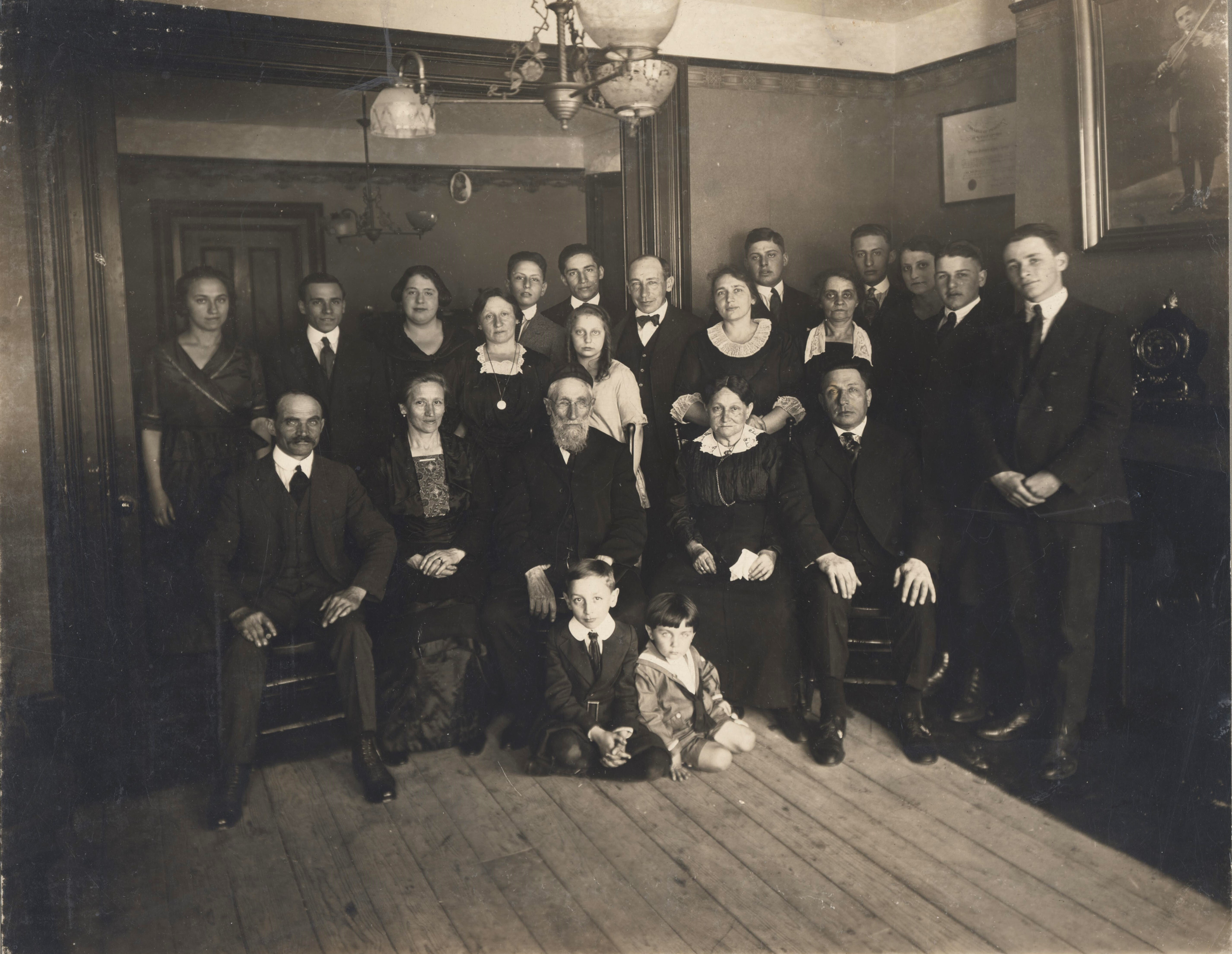 Northern New Jersey, Shoobs Family portrait, Rita Bloomfield Levin Collection