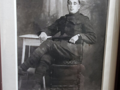 Image is of Sergeant Louis Jasper