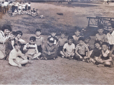 Bobby Nussman, Carol Pomper, Barry Pinchefsky, Zalman Kaplan, David Greenwald, Liz Alson, Howard Bromberg, Gerald Kane, Louis Rosen, Howard Zeiderman