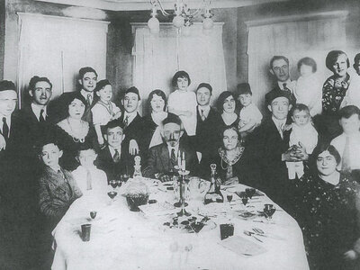 Sussman family Passover seder, Paterson, NJ, 1930, Jacob Sussman, Sarah Feige Sussman Winter, Sidney Sussman, Stanley Sussman, Philip Sussman, Ruth Sussman Kerten, Benjamin Winter, Frances Susan Winter, Irving Winter, Hary Sussman, Robert Sussman