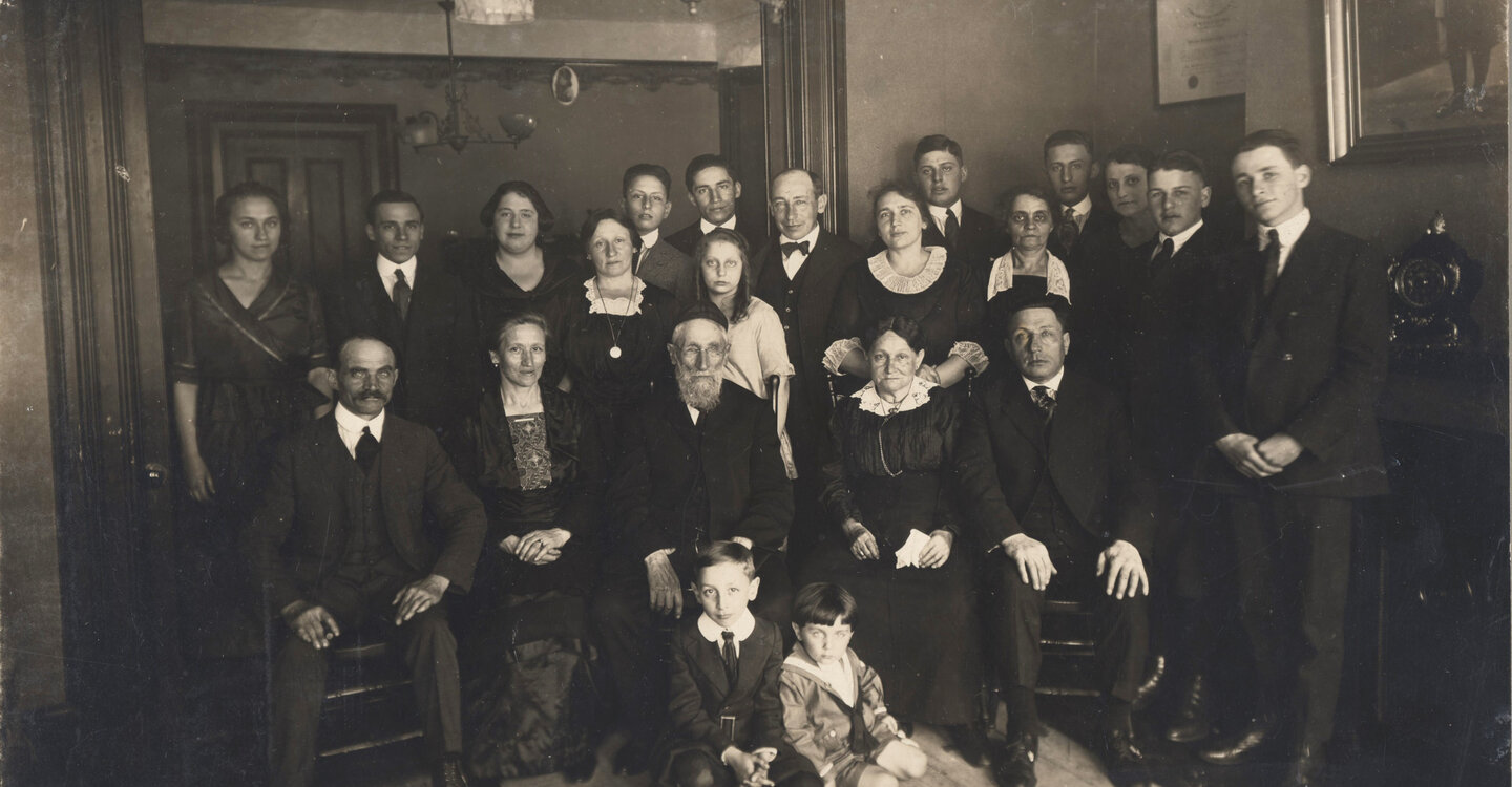 Northern New Jersey, Shoobs Family portrait, Rita Bloomfield Levin Collection